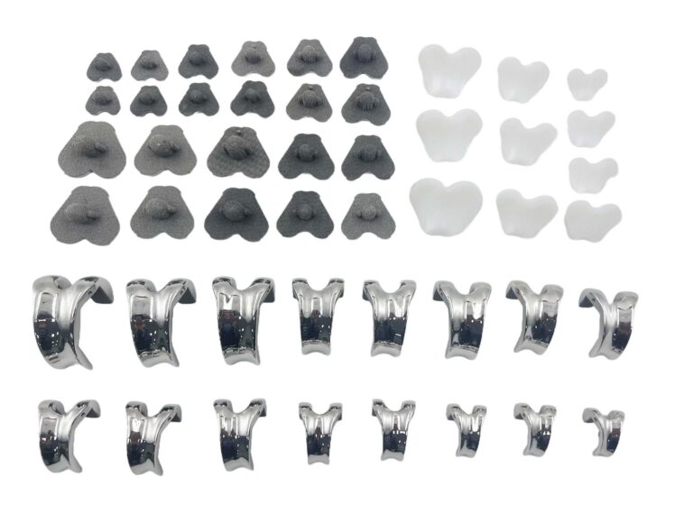 Vetmaster Small Animal Knee Joint Series components, featuring femoral condyle prosthesis and tibial plateau support with 3D-printed porous structure.